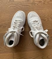 Nike Air Sneaker Stiefel, weiß, 38,5, FAST NEU München - Hadern Vorschau