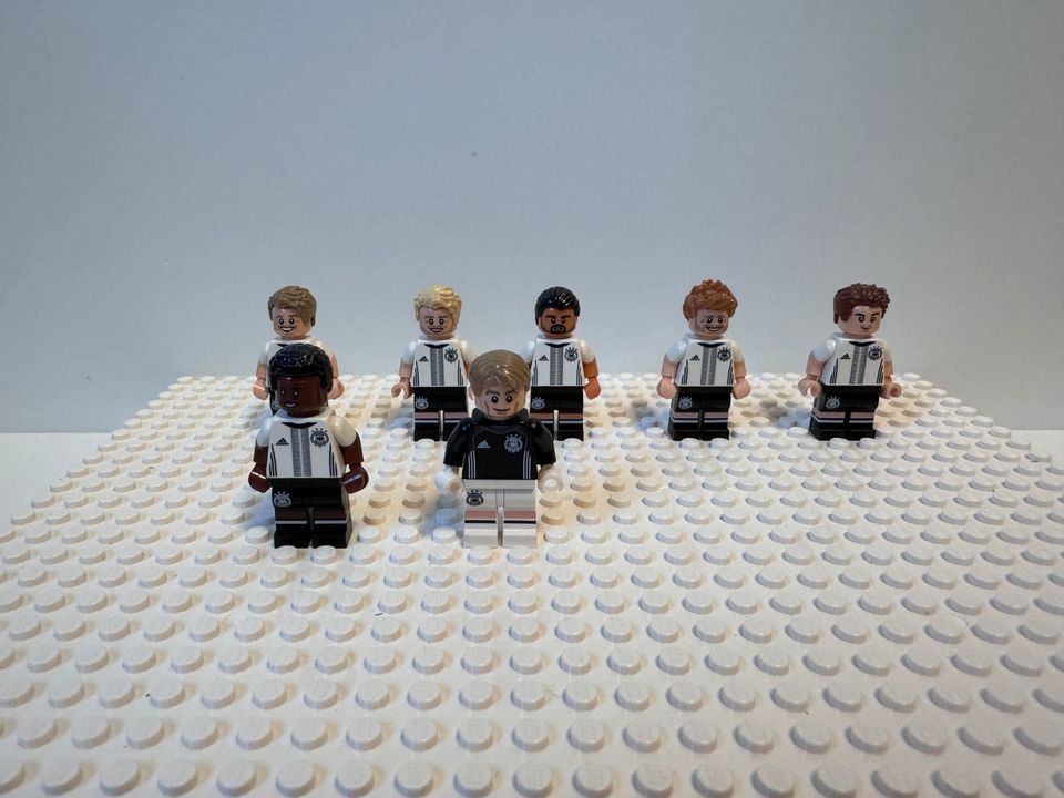 Lego Minifiguren / Figuren Serie Team G. (71014) in Ennepetal