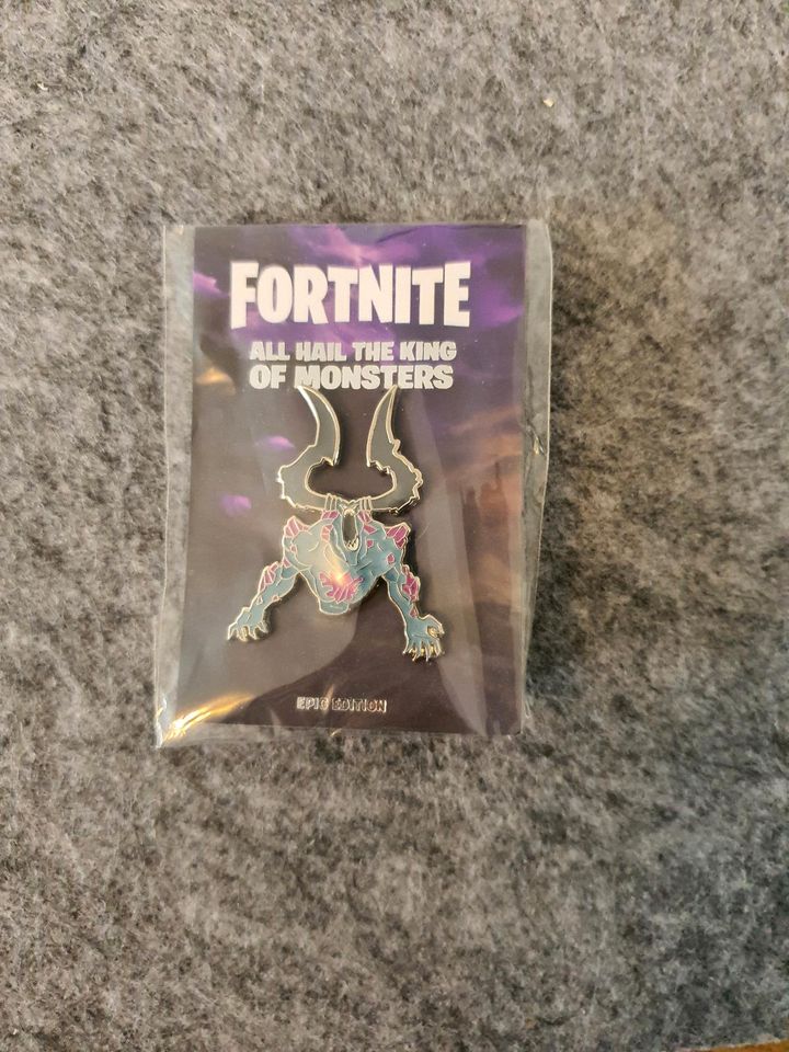 Fortnite Anhänger Anstecker Sturmkönig Rette die Welt Limited in Ludwigshafen