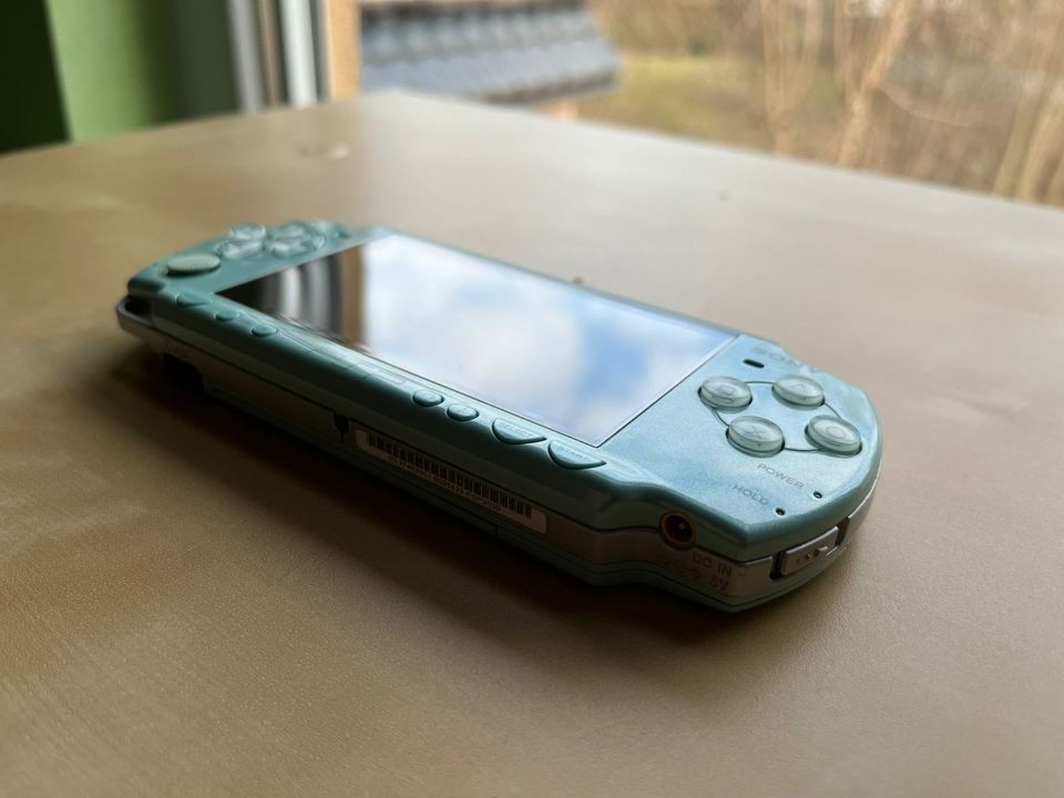 PlayStation PSP Hellblau in Reutlingen