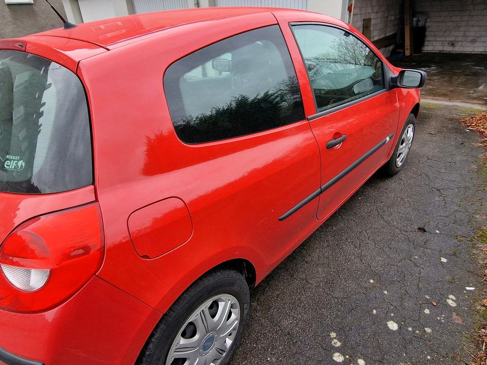 Renault clio 3 autentique 1,2 16v in Dorsten