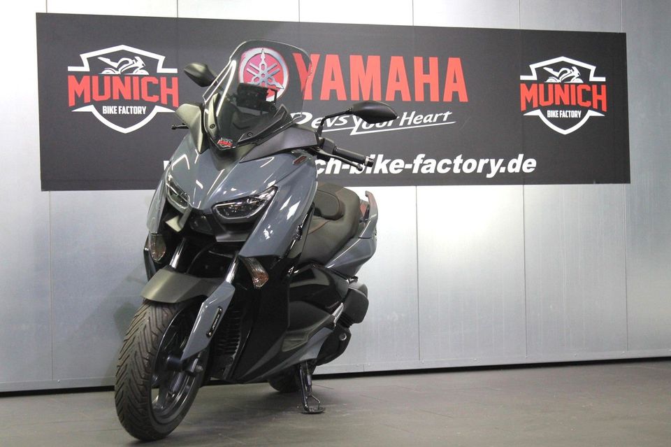 Yamaha XMAX  300 TechMax von der Munich Bike Factory in Garching b München