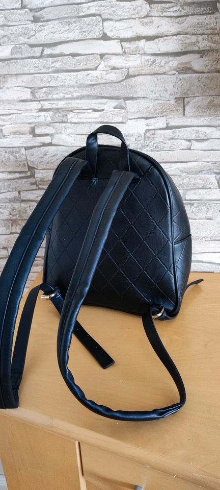 Zara Basic Rucksack Tasche Schwarz in München