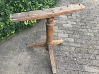 Antiker Tischfuß,Holzfuß,alt,Shabby,Bastelmaterial Baden-Württemberg - Hartheim Vorschau