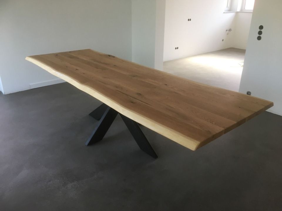 Massiv Eiche Tisch Baumkante Baumtisch Esstisch Holztisch 280x100 in Königswinter