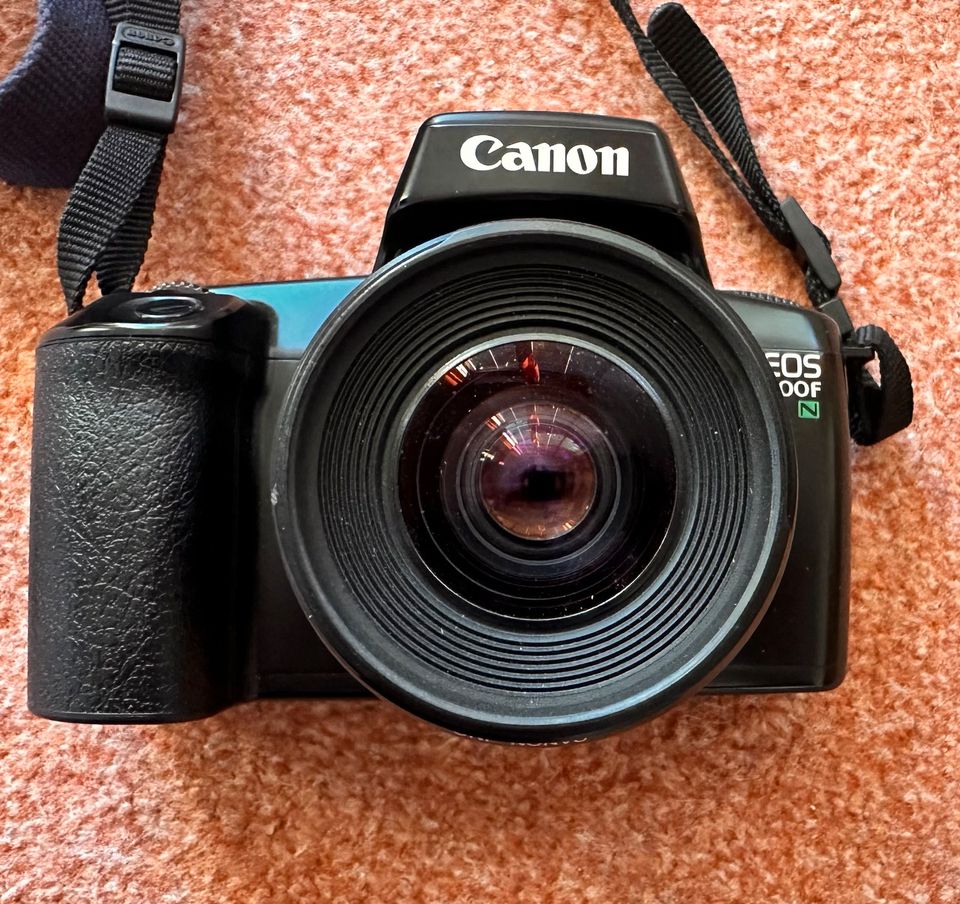 Canon EOS 1000 F N Objektiv 35-80mm mit Tasche sehr guter Zustand in Penig