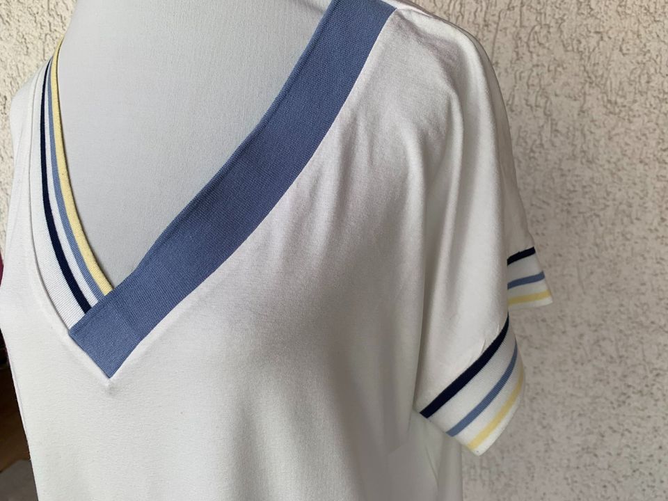 T-Shirt von Tchibo Farbe:  beige/blau/gelb              Größe  42 in Calden