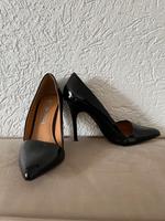 BuffaloLondon Pumps Schwarz 38 Hessen - Bischofsheim Vorschau