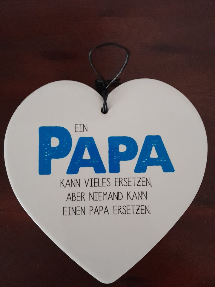 Schilder "Mama" und "Papa" ❤️ in Müllheim