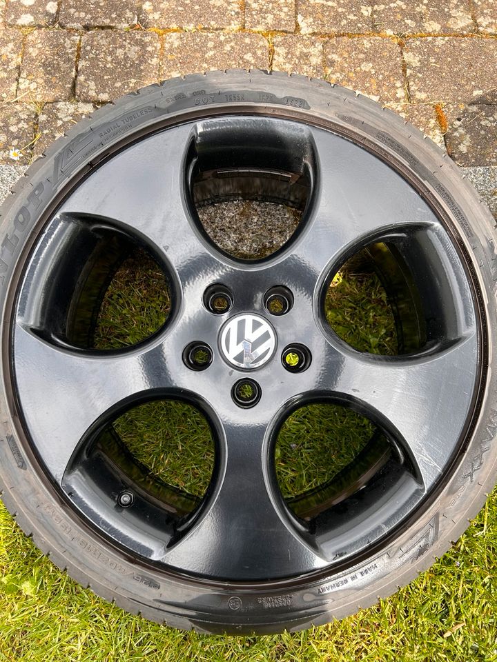 VW Golf 6/7 GTI Felgen 18 Zoll mit Dunlop Sommerreifen in Walldürn