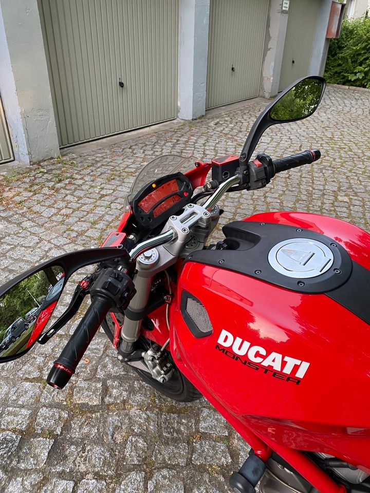 Ducati Monster 696 in Berlin