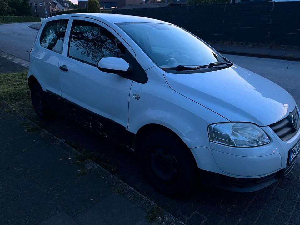 Vw Fox Kleinwagen mit tüv in Duisburg