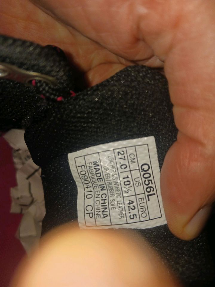 Asics Damen Schuhe 42,5 in Osnabrück