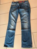 Jeans Catie von S. Oliver QS, Gr. 40, Länge 36, Topzustand Bremen - Horn Vorschau
