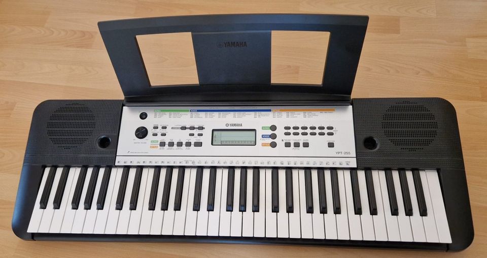 Yamaha Keyboard YPT-255 in Rastede