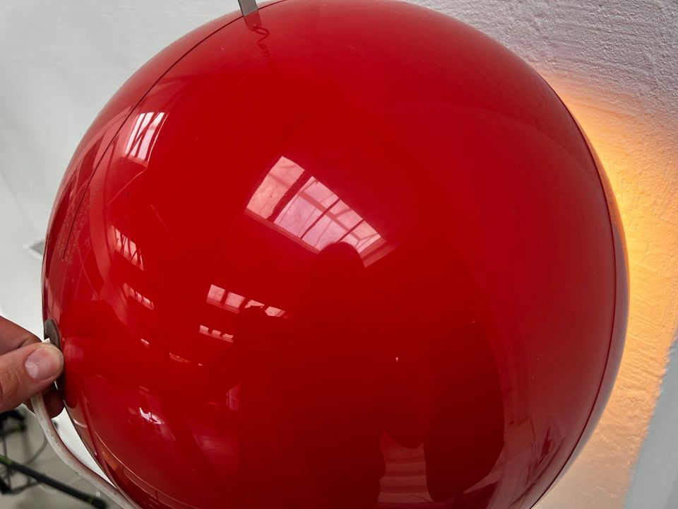 Artemide Pallade von Studio Tetrarch Hängeleuchte Lampe rot in Kassel