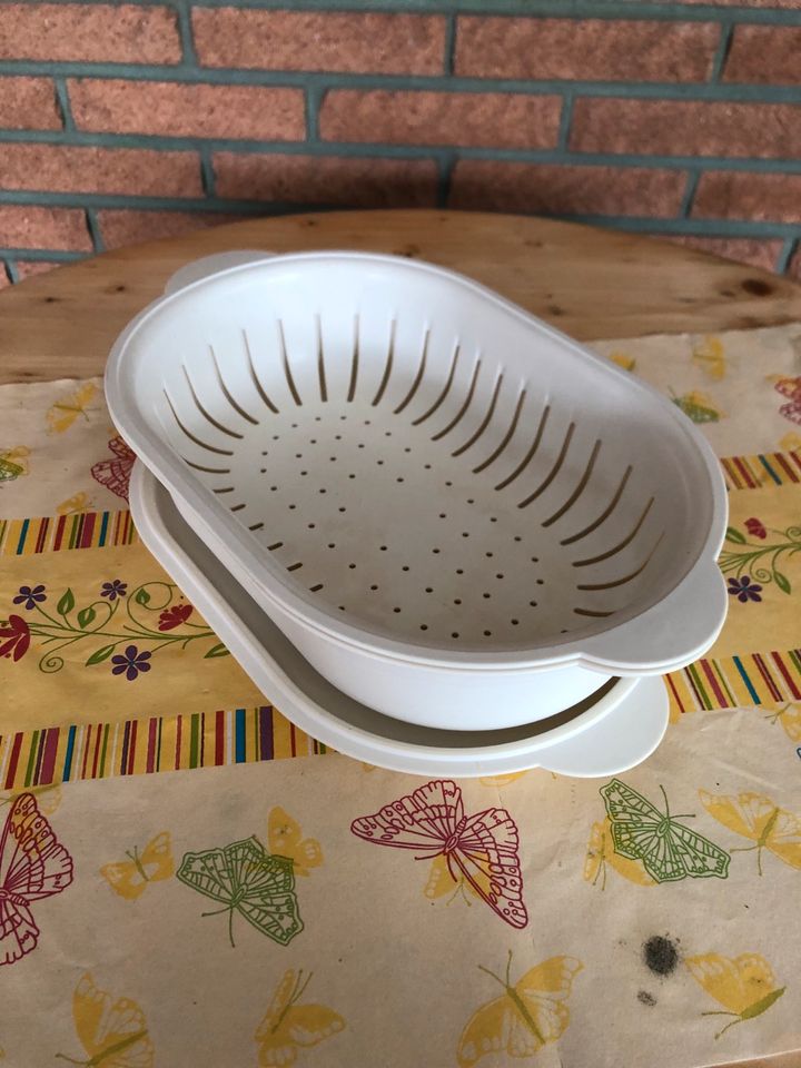 Tupperware Dosen und Behälter in Recke