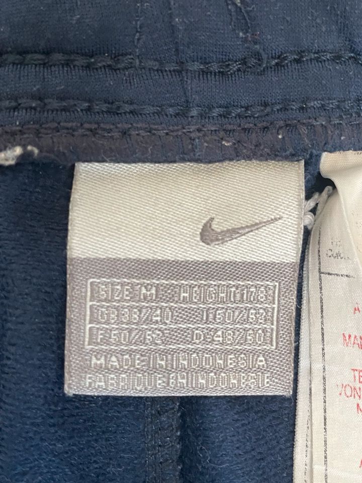 Vintage Nike Open Leg Jogger/ Dunkelblau Herren Größe M in Frankfurt am Main