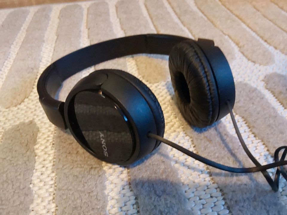 Kopfhörer SONY MDR-ZX310W in Nürnberg (Mittelfr)