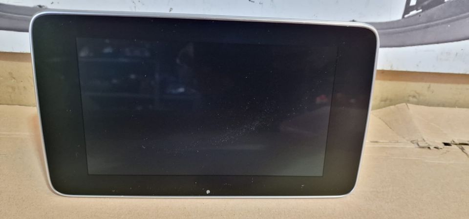 Neu Original Monitor LCD Display Bildschirm Navi Mercedes W205 C- in Bottrop