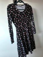 Colosseum langarm Kleid 36 S Super weich Frühling Blumen schwarz Bremen - Huchting Vorschau