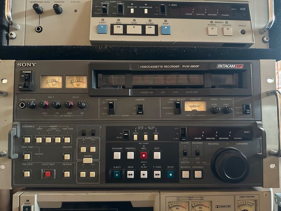 SONY BVW 22P & PVW 2800P Videocassette Player Recorder in Frankfurt am Main