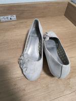 Ariane Pumps beige mit Blume Bayern - Buchdorf Vorschau