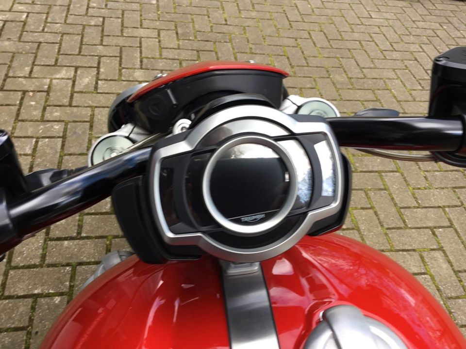 Triumph Rocket 3 R 1.Hand in Osnabrück