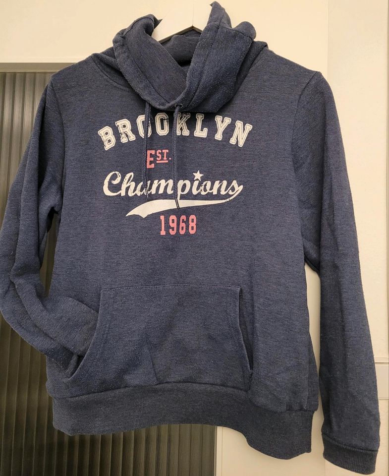 NAKETANO HOODIE /BROOKLYN SET L 40/38 in Berlin