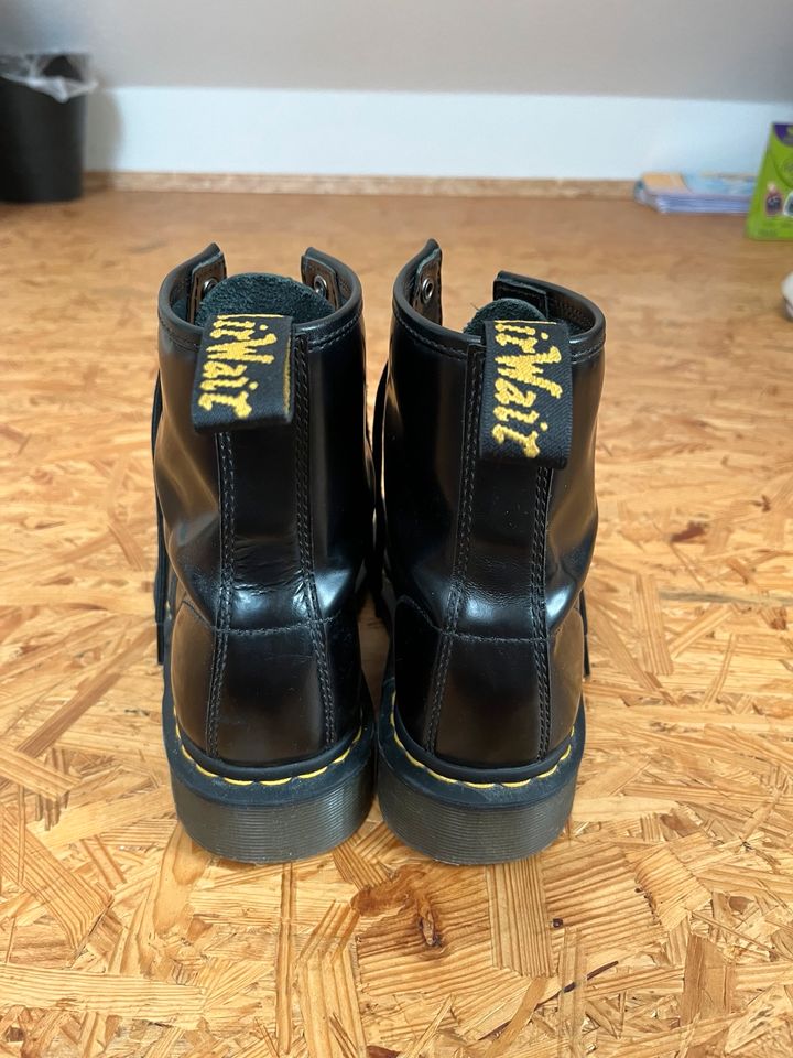 Doc Martens 8 eyelet boot gr.39 in Iserlohn