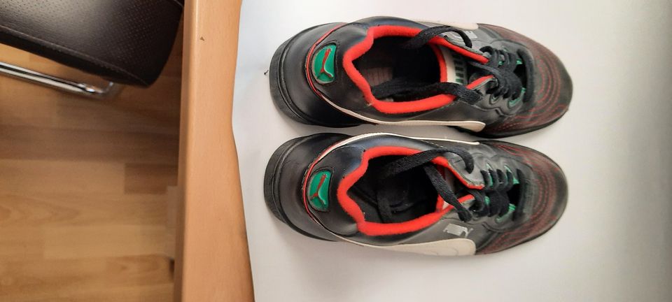 Puma Fußballschuhe Gr.9  wie neu in Dürnau