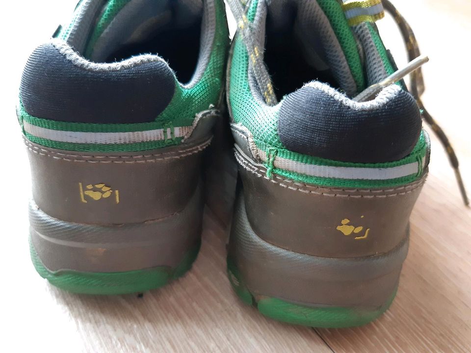 Jack Wolfskin Trekkingschuhe 31 grün Wanderschuhe wasserdicht in Düsseldorf