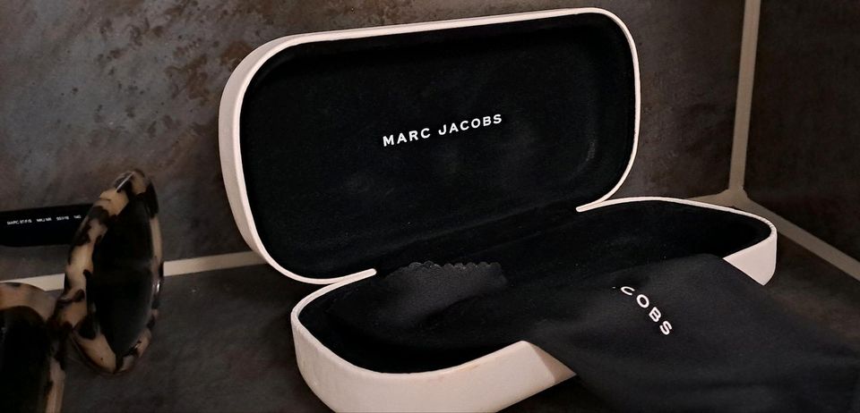 Marc Jacobs Sonnenbrille mit Glitzer Steinchen in Zwickau