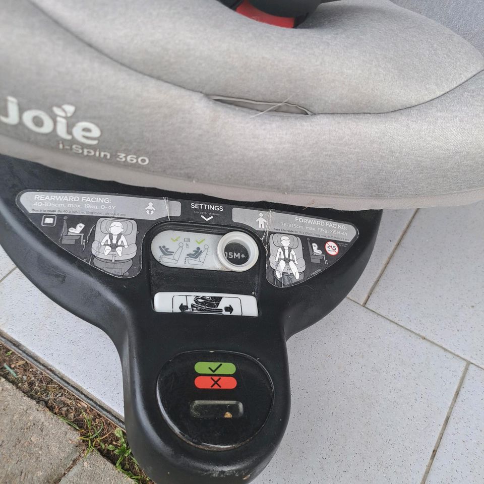 Kindersitz mit isofix in Oberelsbach