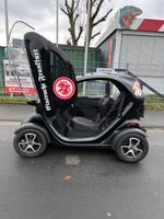 Renault Twizy Unfallfrei inkl. Anhänger & Transportkasten . Hessen - Rodgau Vorschau