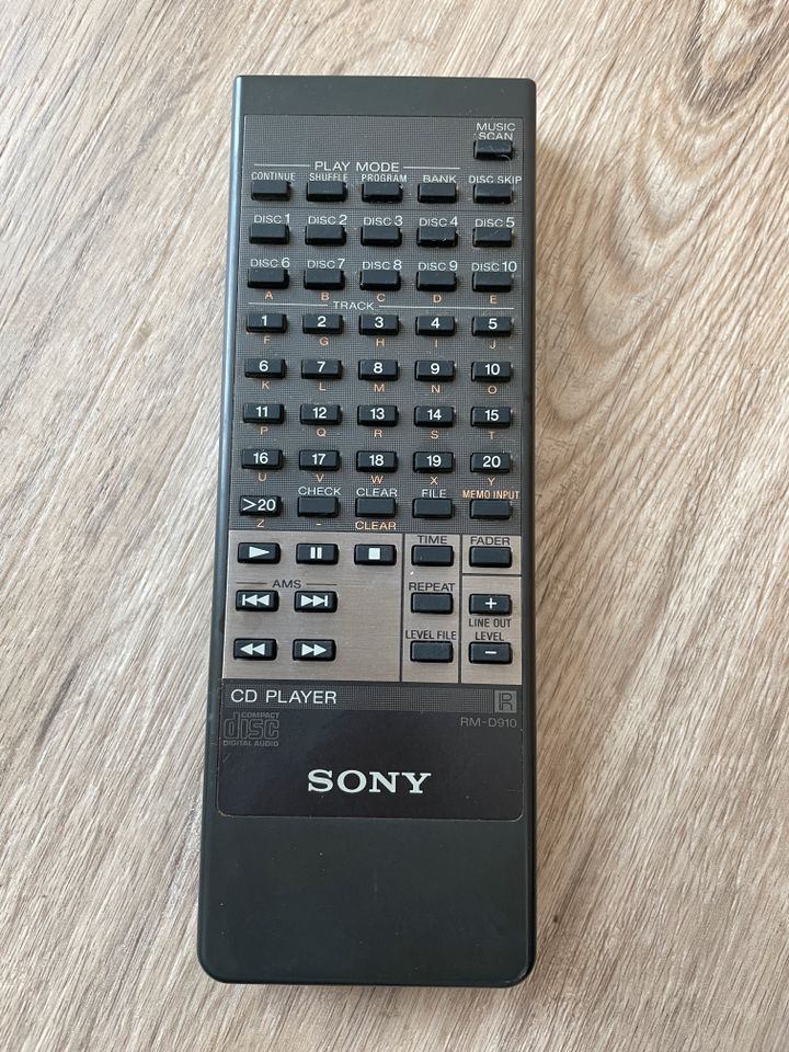 Sony compact disc player 10 Fach Wechsler CDP C910 in Boostedt