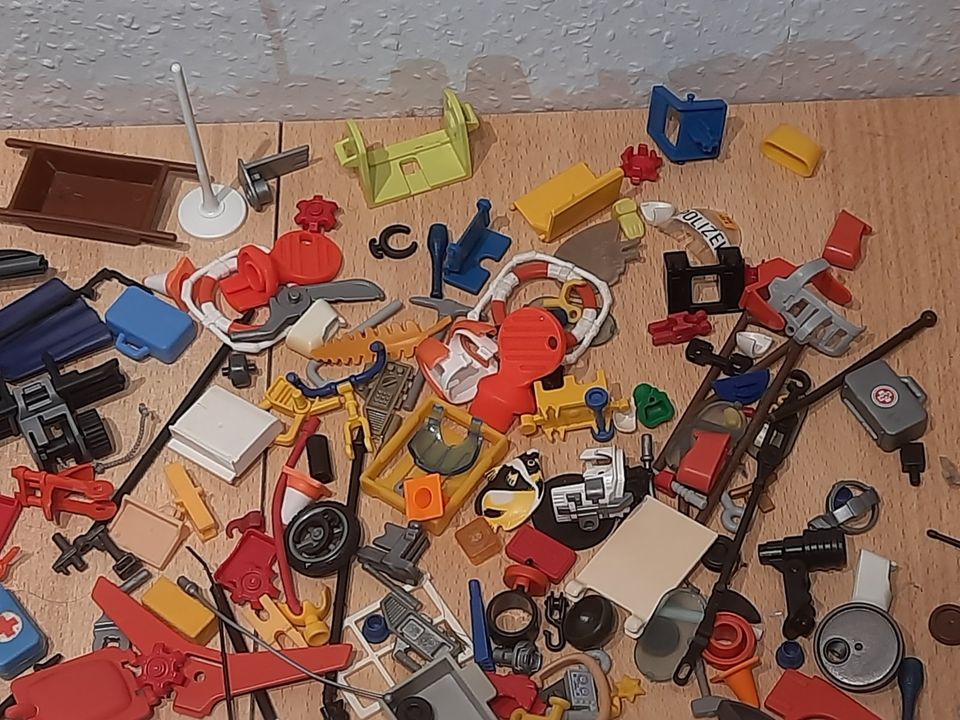 Playmobil Kleinteile, Reste, Ersatzteile Konvolut in Cremlingen