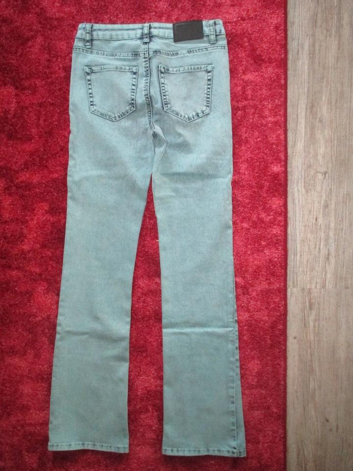Arizona Jeans, Größe 34, leicht ausgestellt --wie Neu !! in Sien