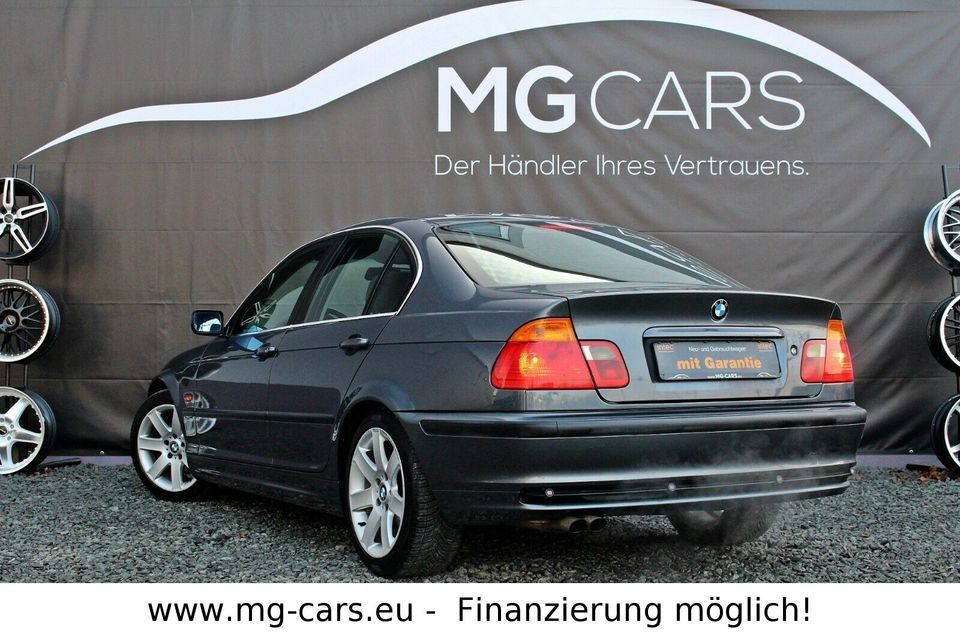 BMW 320i~Klima~Heckrollo~PDC! in Mannheim