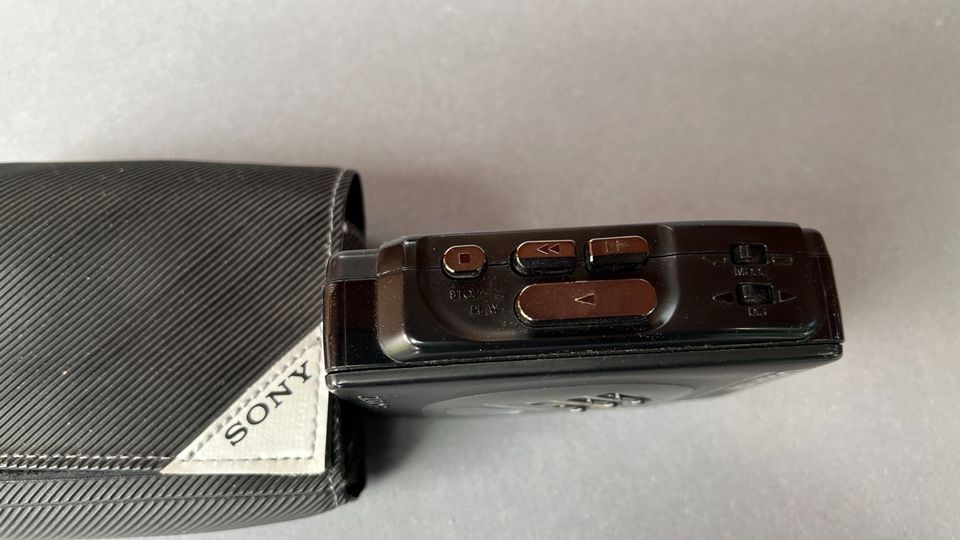 Walkman Sony  WM-EX37 mit Tasche. Autorevers. in Husum
