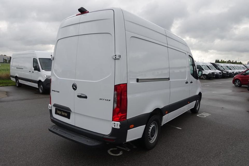 Mercedes-Benz Sprinter 317 CDI Kasten L2H2 9G+MBUX+Kamera in Straubing