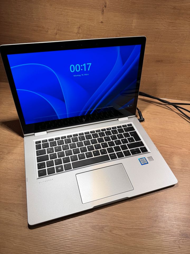 HP EliteBook x360 1030 G2 | Riss in Bremen