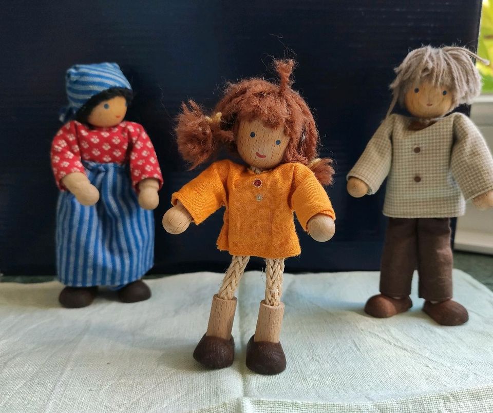 Miniatur- Puppen, Puppenhausbewohner in Bergisch Gladbach