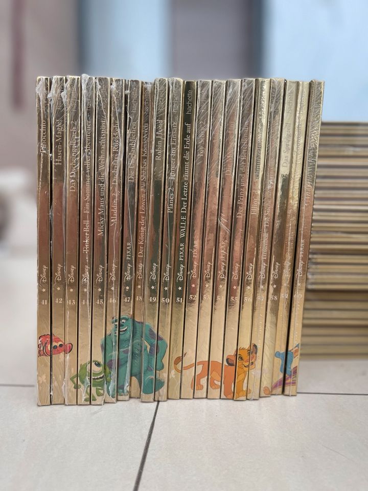 Disney Bücher Gold Edition 1-199.. in Bremerhaven