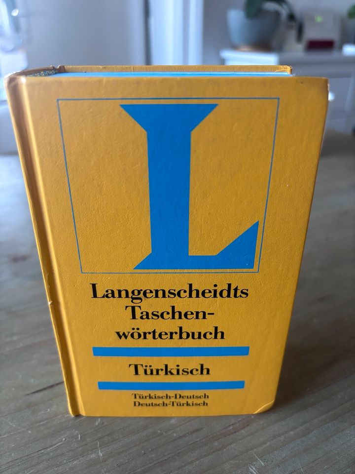 Langscheidts Wörterbücher in verschiedenen Sprachen in Kiel