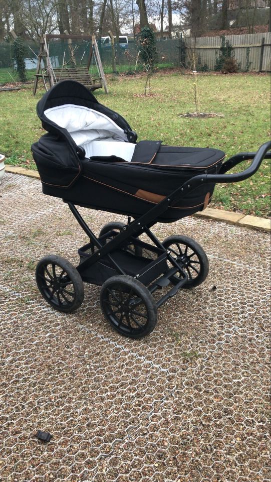 Hochwertiger dänischer Kinderwagen der Marke Stork in Wittenberge