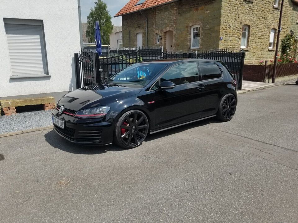 VW golf 7 9x20 Schmiedefelgen A8 4E0601025AF 225/35R20 Schwarz in  Nordrhein-Westfalen - Werl | Reifen & Felgen | eBay Kleinanzeigen ist jetzt  Kleinanzeigen