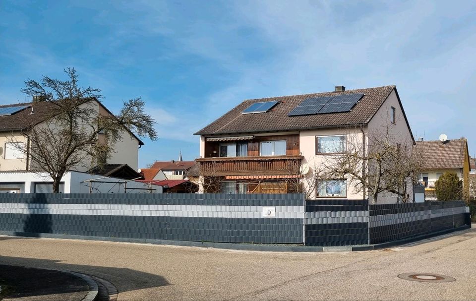 Ein/Zweifamilienhaus mit Gewerbe 3 Garagen und Großen Grundstück in Gunzenhausen