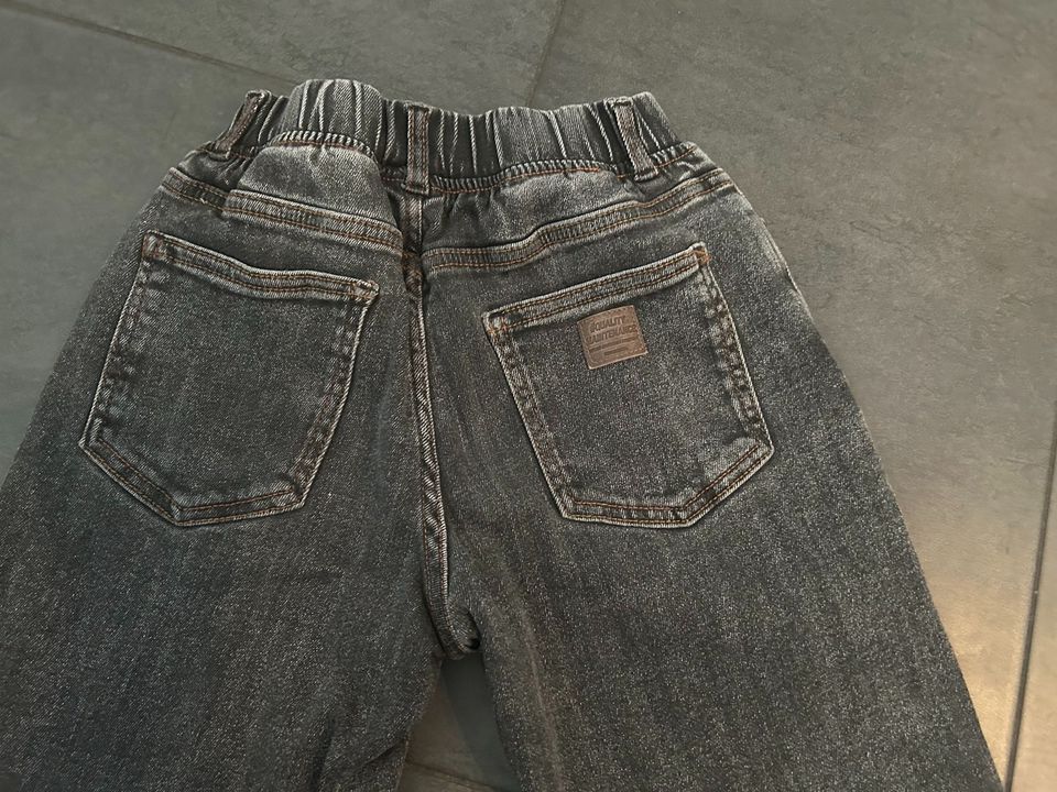 Zara Kinder Jeans , grau, schwarz, Größe 128 in Mülheim (Ruhr)