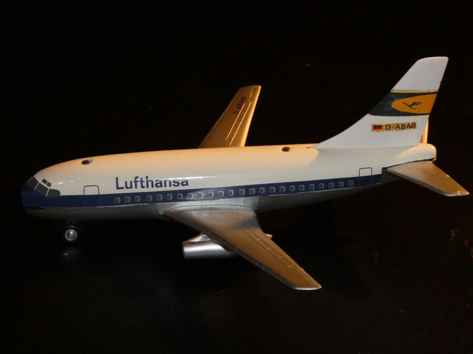 Flugzeugmodell Boeing 737 Lufthansa Schuco Micro Jet Olympia Jet in Baden-Baden
